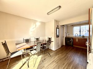 Dining Kitchen- click for photo gallery